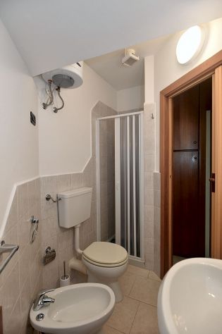 Bivano Elegante Arredato con mobili nuovi Accessoriato - Foto 10