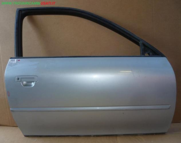 PORTA D. ARGENTO C/ALZ. (1.Sgn) MANIGLIA PIATTA AUDI A3 (8L)  Carrozzeria  Lamierati esterni  Porte  Porta ant. dx. AUDI - A3 - 01-08-1996 - 01-09-200
