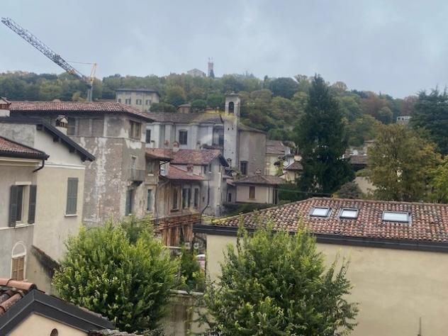 appartamento in affitto ad Edolo in zona Vico