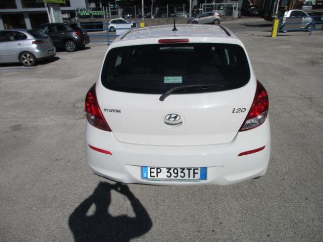 Hyundai i20 GPL 5p 1.2 bluedrive GARANTITA FULL OPTIONAL - Foto 6