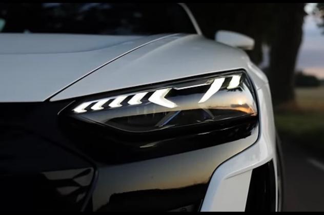 Audi E-tron GT quattro - Foto 2