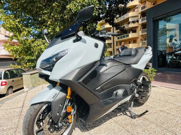 YAMAHA T-Max 560 TECH MAX TUTTO INCLUSO ANCHE PASSAGGIO! MINI RATE rif. 24162397 - Foto 9
