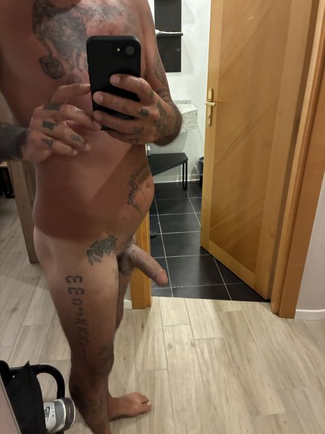 Uomo Tel:3664055449