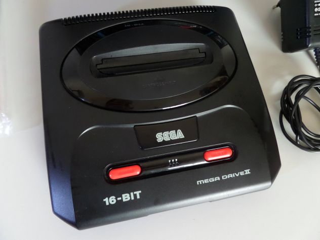 Sega Mega Drive 2 (Boxato) Originale (1992) funzionante, TESTATO - Foto 6