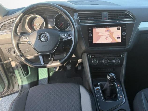 VOLKSWAGEN Tiguan 2.0 TDI SCR Sport BlueMotion Technology rif. 23673672 - Foto 10