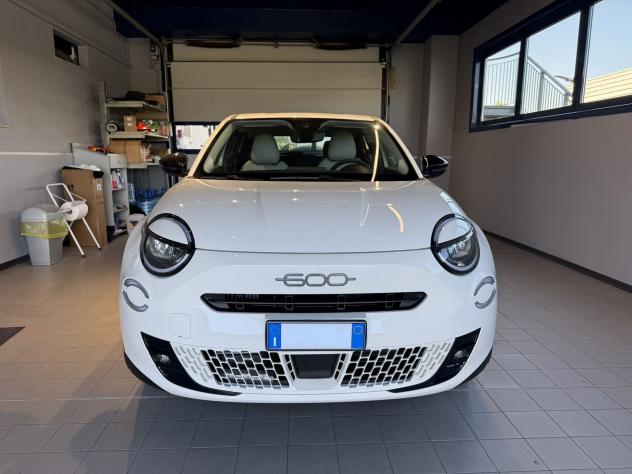 FIAT 600 1.2 Hybrid 145cv Icon - Foto 8