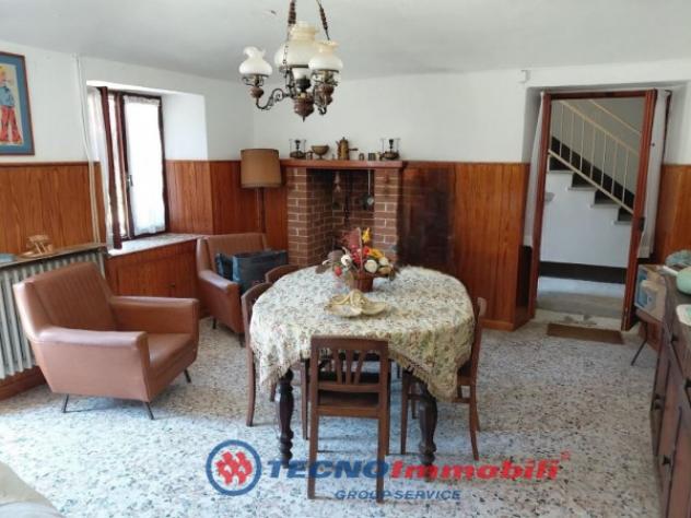 Casa indipendente di 150 m² con 5 locali e posto auto in vendita a Rocca Canavese - Foto 2