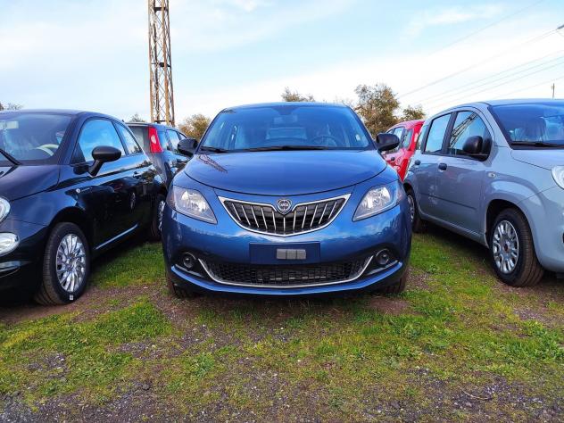 Lancia Ypsilon 1.0 FireFly 5 porte S&S Hybrid Silver - Foto 4