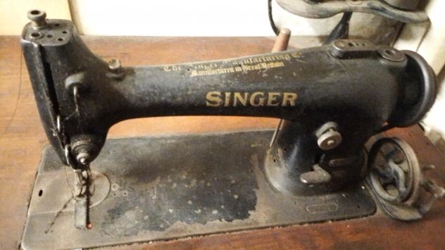 MACCHINA DA CUCIRE SINGER 96K49 A MOTORE