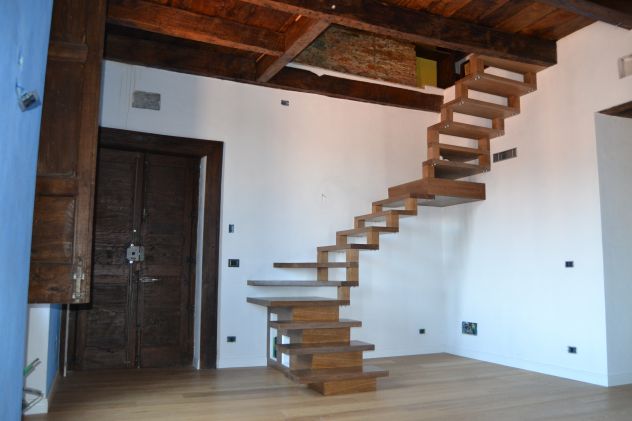 Attico finemente ristrutturato centro storico Rogliano (CS) - Foto 2