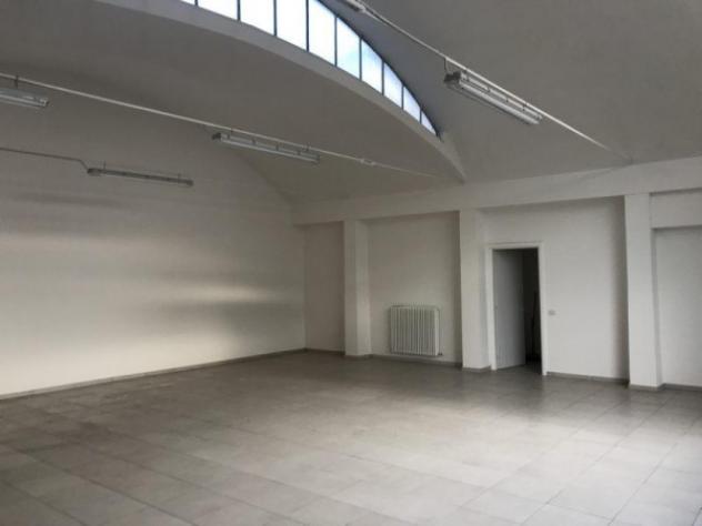 Immobile di 200 m² con 2 locali in affitto a Cavezzo - Foto 9