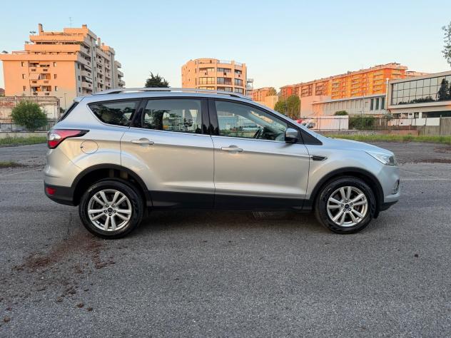 Ford Kuga 1.5 TDCI 120 CV S&S 2WD Powershift ST-Line - Foto 5