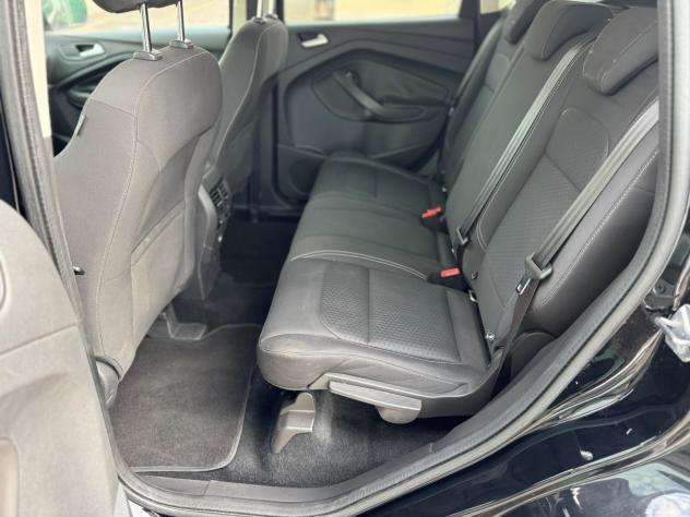 Ford Kuga 1.5 TDCI 120 CV S&S 2WD Titanium - Foto 8