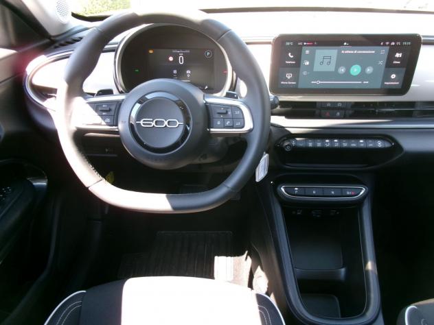 FIAT 600 1.2 Hybrid 110cv Vari colori - Foto 8