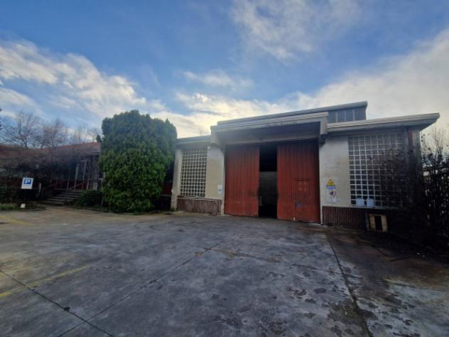Immobile di 2400 m² con più di 5 locali in vendita a Pero - Foto 4
