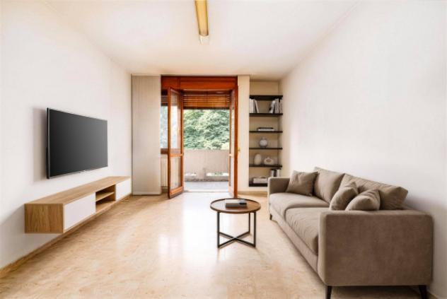 Appartamento di 75 m² con 2 locali e box auto in vendita a Milano
