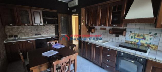 VIA MICHELE AMARI – Appartamento al 3° e ultimo p. s/a – 70mq ca. – 3 vani + acc. Ristrutturato. Euro 69 mila CL E - Foto 2