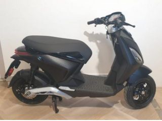 PIAGGIO 1 Active .