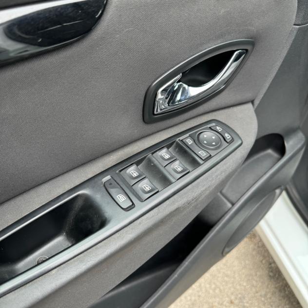 Renault Scenic Scic 7 POSTI 1.5 dCi 110CV Dynamique - Foto 8
