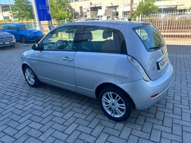 Lancia Ypsilon 1.2 69 CV 5 porte S&S Platinum - Foto 5