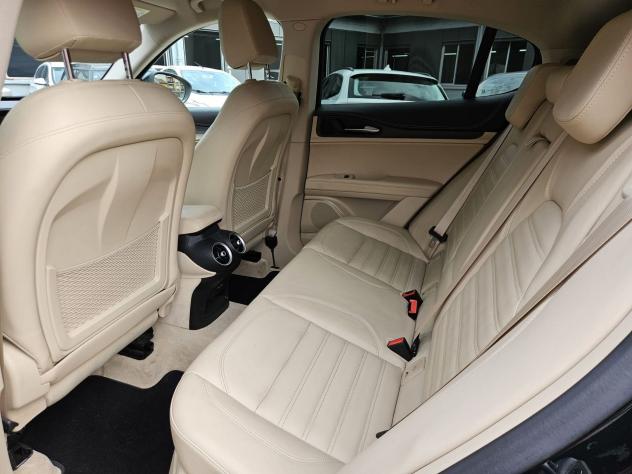Alfa Romeo Stelvio 2.2 Turbo Diesel 190CV Ti AT8 Q4 - Foto 9