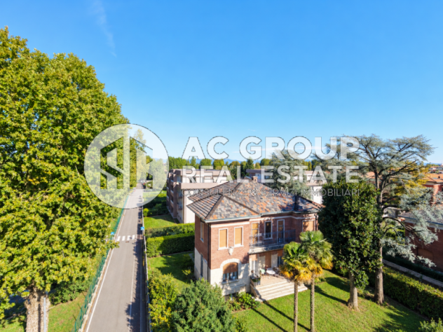 Villa a Caronno Pertusella - Rif. villaepoca.caronno