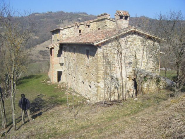 Casolare ristrutturato a Colpalombo di Gubbio, PG. - Foto 7