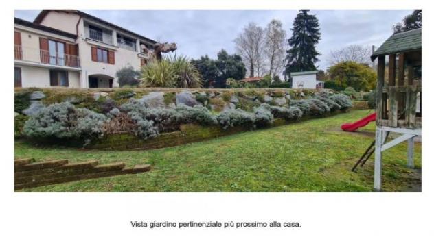 Immobile in asta di 203 m², box auto in vendita a Imbersago - Foto 2
