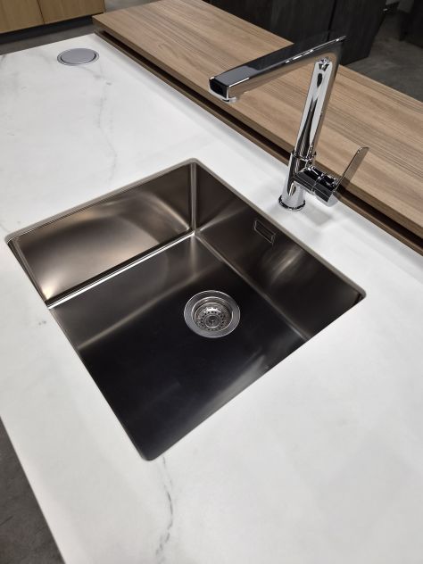 CUCINA CON ISOLA DA ESPOSIZIONE MENTA C2 - 4790 - RINNOVO MOSTRA - Foto 5