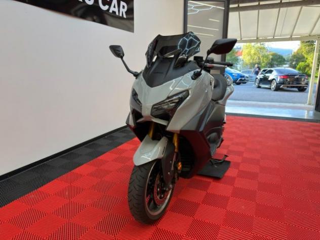 YAMAHA T-Max 560 TECH MAX CERAMIC GREY rif. 24117932 - Foto 3