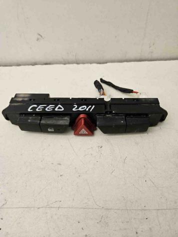 PULSANTE QUATTRO 4 FRECCE KIA Cee'd 1° Serie diesel 1.6 (0612)