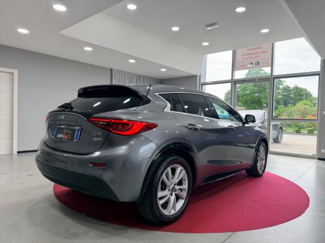 Infiniti Q30 1.5 diesel DCT Premium OK NEOPATENTATI - Foto 6