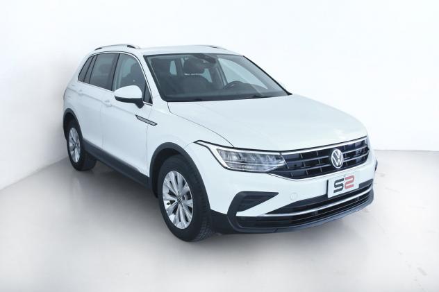 Volkswagen Tiguan 2.0 TDI SCR Life / Fari LED - Digital Cockpit Pro - Side assist - ACC - Ambient Pack - Cristalli posteriori e lunotto oscurati - Foto 3