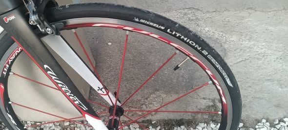 vendo wiler taglia S centouno air 11v in carbonio- prezzo 1.100 euro trattabili - Foto 5