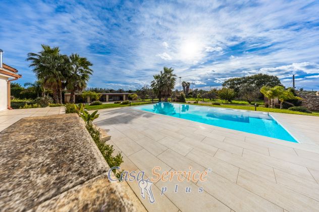 Prestigiosa Villa di Lusso con Parco Privato e Piscina - Foto 6