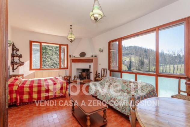 Villa di 200 m² con 5 locali in vendita a Castel d'Aiano