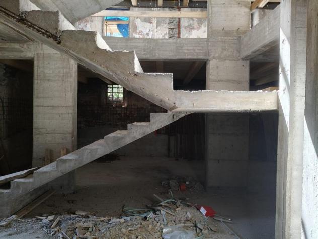 In baita in fase di ristrutturazione BILOCALE CON GIARDINO - Foto 14