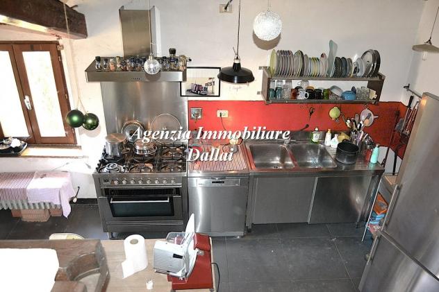 Vicchio - Porzione di colonica con giardino, annesso e posti auto - Foto 16
