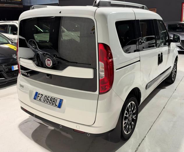 Fiat Doblo 5 posti porte Neopatentati - Foto 6