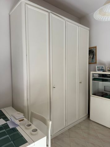 Armadi in legno massello in ottimo stato – 4 e 5 ante - Foto 3