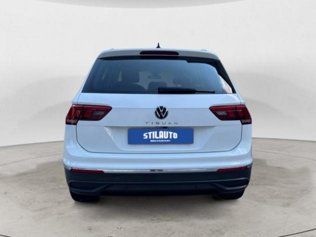VOLKSWAGEN Tiguan 2.0 TDI 150 CV SCR DSG Life rif. 23914580 - Foto 4