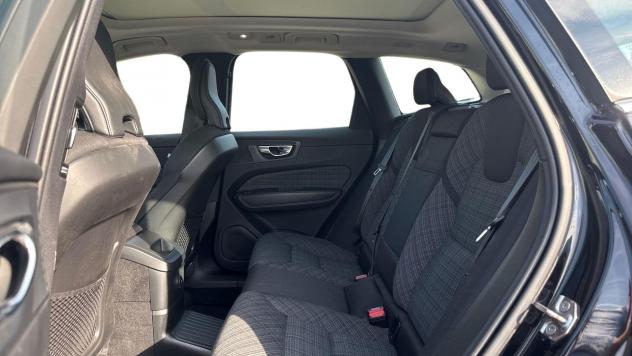 Volvo XC60 Recharge T6 Plug-in AWD autom. Recharge Inscription Expression - Foto 8