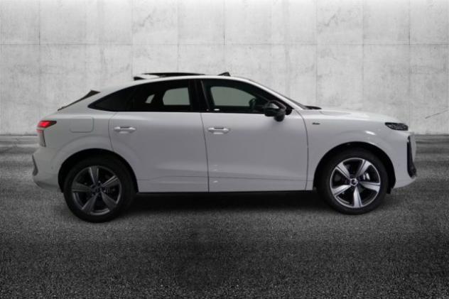 AUDI Q3 SPB TDI 110 kW S tronic S Line edition rif. 23783036 - Foto 5