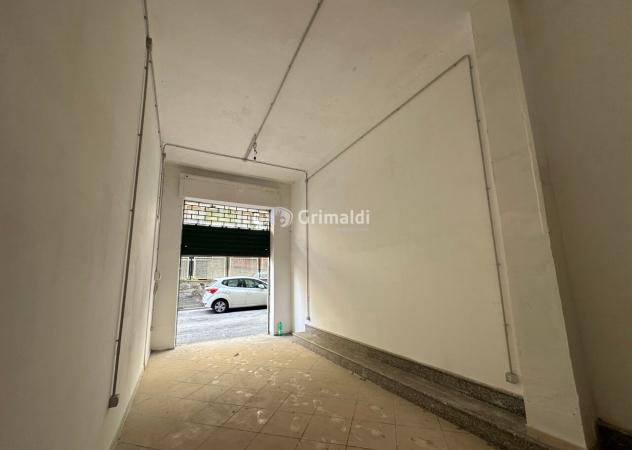 1 Vetrina in affitto a Pomigliano d'Arco - Foto 3