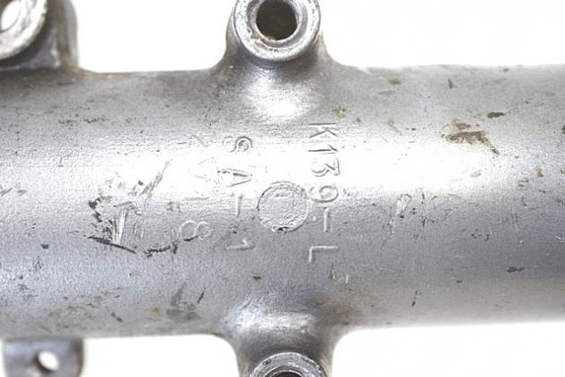 FORCELLA ANTERIORE SINISTRA MOTO GUZZI V7 II 1993 - 2002 440051323GD 440131381 LEFT FRONT FORK FODETO CON PICCOLA AMMACCATURA E LEGGERI GRAFFI - Foto 7
