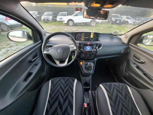 Lancia Ypsilon 1.2 69 CV 5 porte Platinum - Foto 8