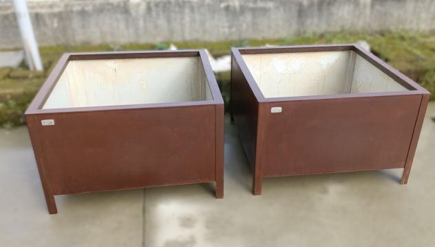 Fioriere Artigianali in Acciaio Effetto Corten 80x80x50 cm – Design Moderno