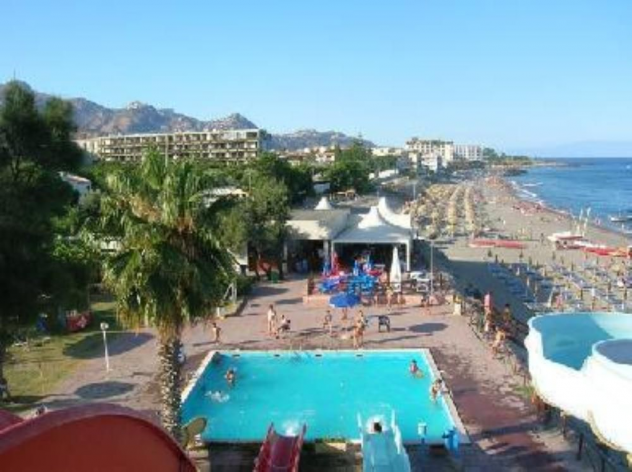 Giardini Naxos, Taormina, bivani Agosto da 380 euro DAL 1 AL 7 SCONTO 15 GIORN - Foto 2