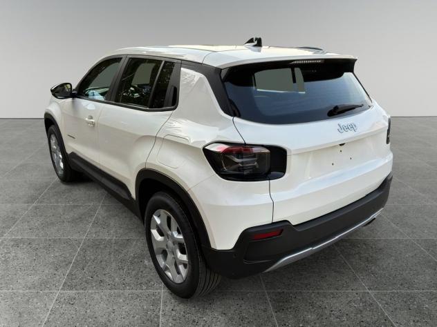 Jeep Avenger e-Hybrid 1.2 MHEV e-Hybrid Turbo Altitude - Foto 8