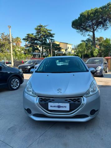 Peugeot 208 1.4 e-HDi 68 CV S&S CAMBIO AUTOMATICO 5 porte Active - Foto 2
